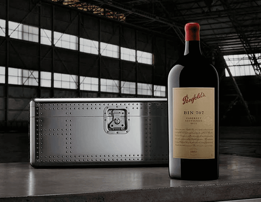 Beoing x Bin 707 bottle and gift box